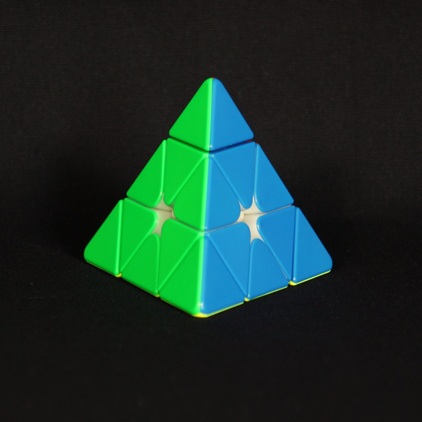 MoYu Weilong Pyraminx Magnetic