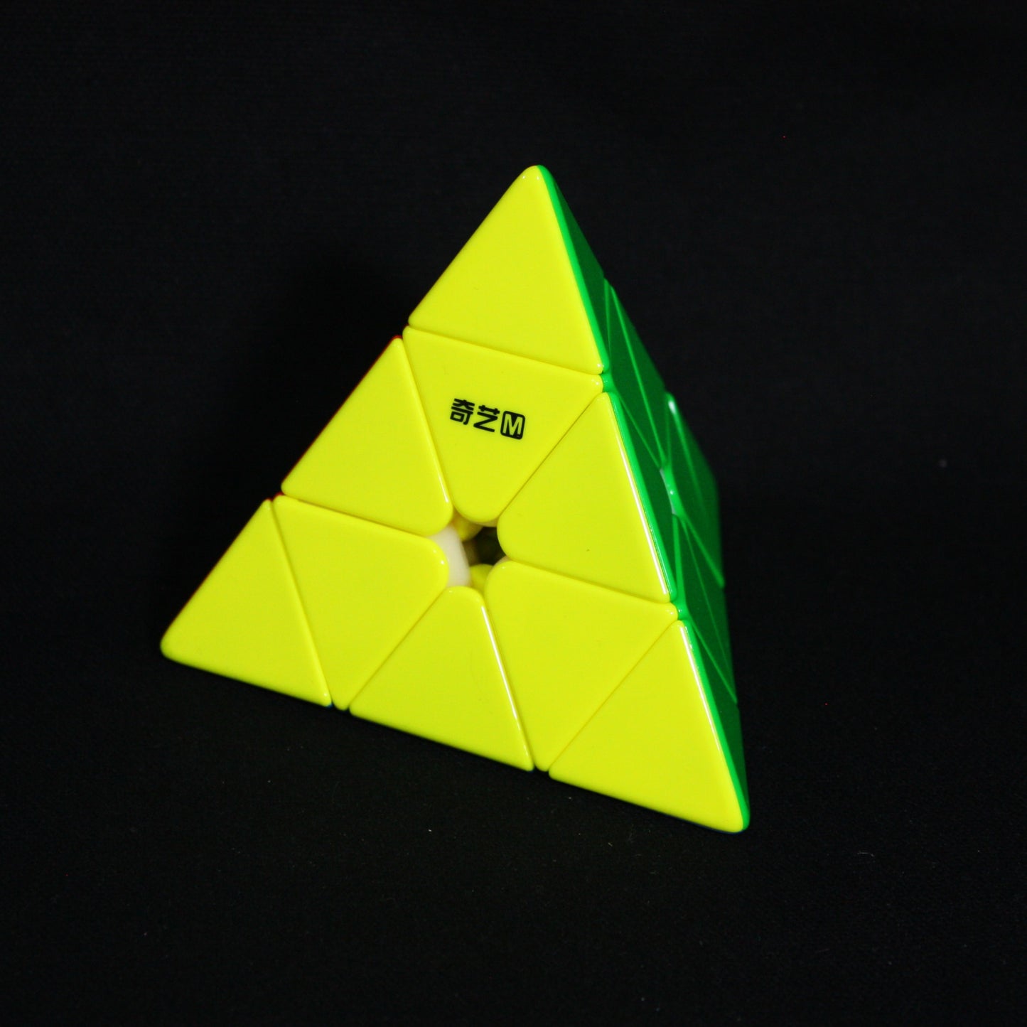 QiYi M Pro Pyraminx